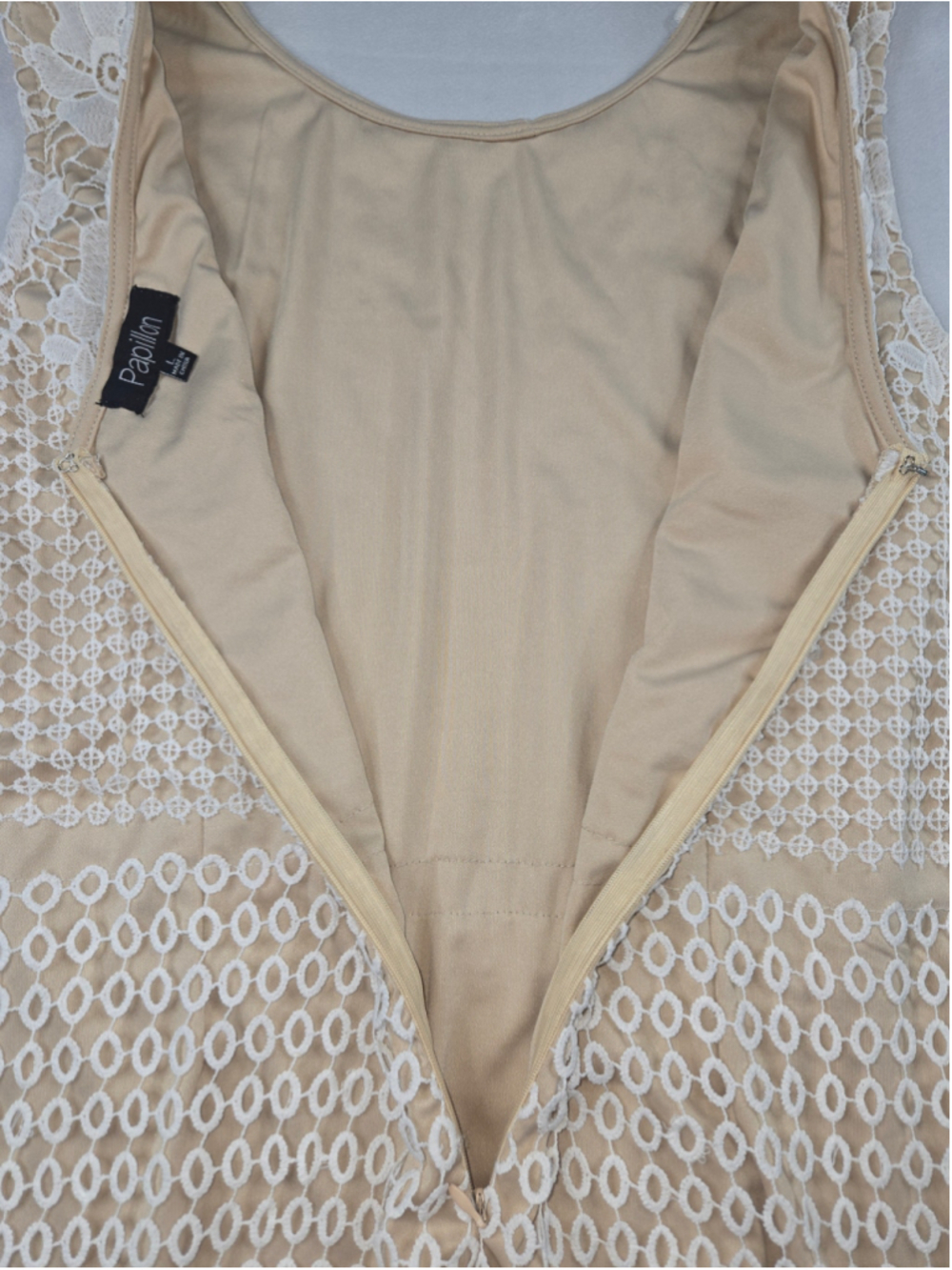 Papillon | Women | Dress | White and Tan |Size Large - Picture 4 of 6